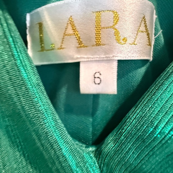 LARA Ruched Metallic Evening Dress MRSP $298 - Picture 5 of 7